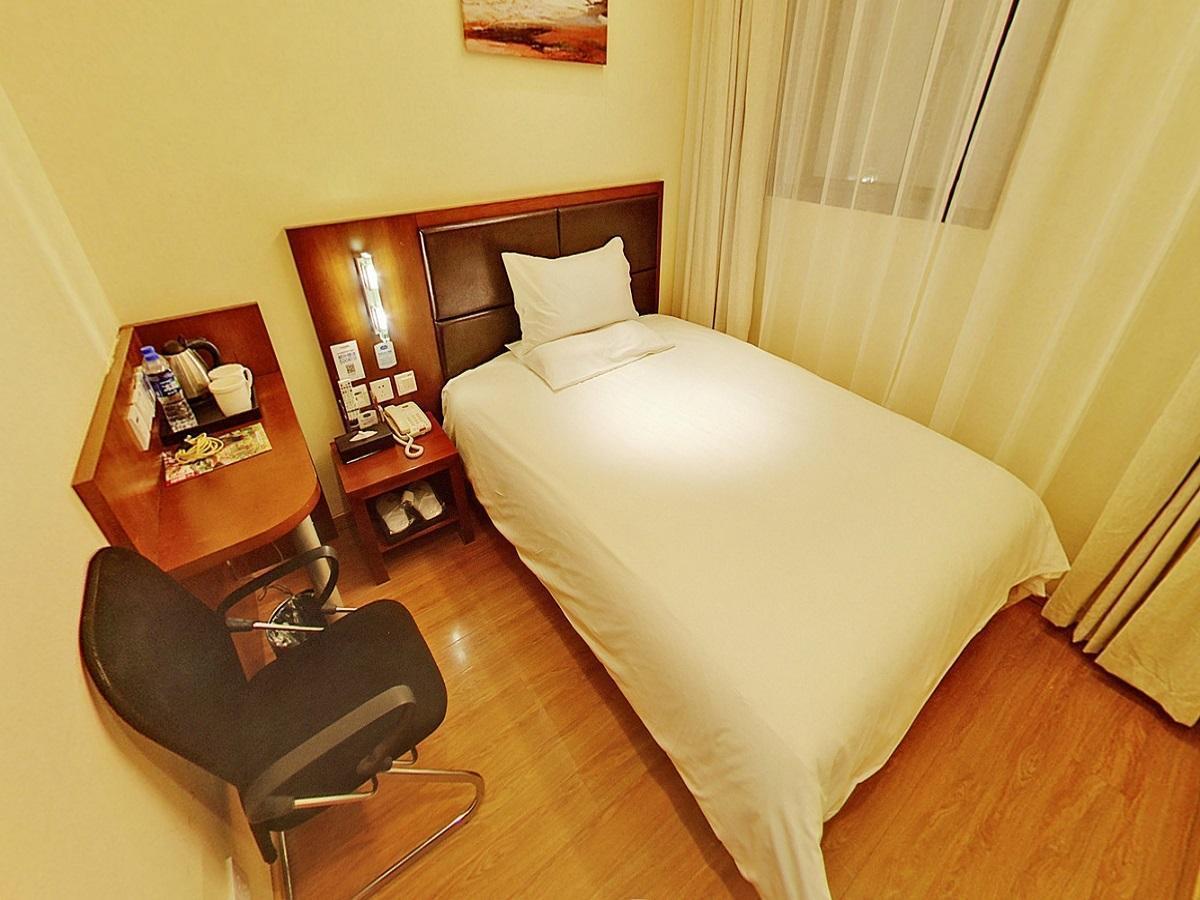 Ji Hotel Shanghai Exterior photo